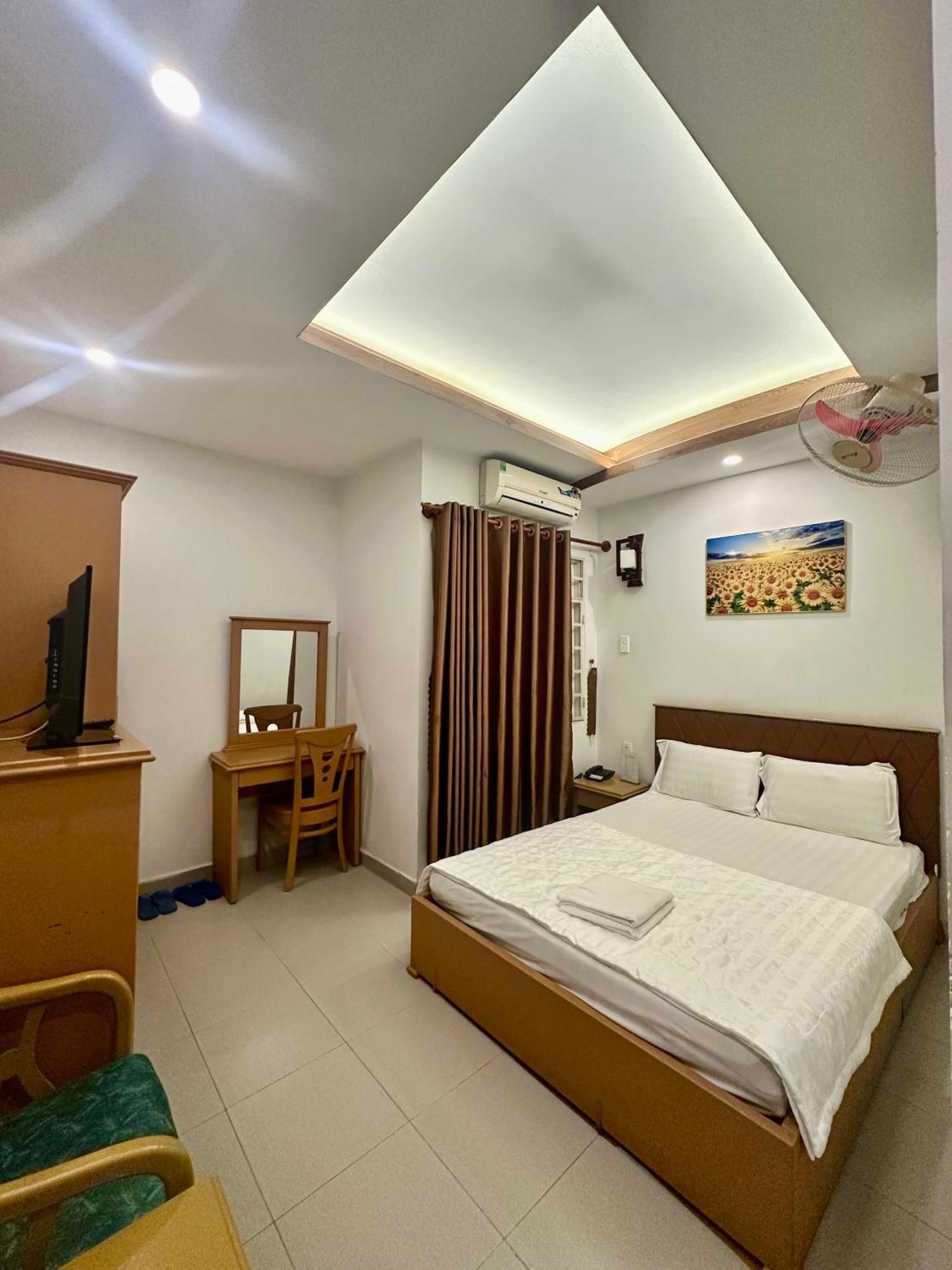 Ngoc Hoa Mai Hotel Ho Chi Minh-stad Buitenkant foto